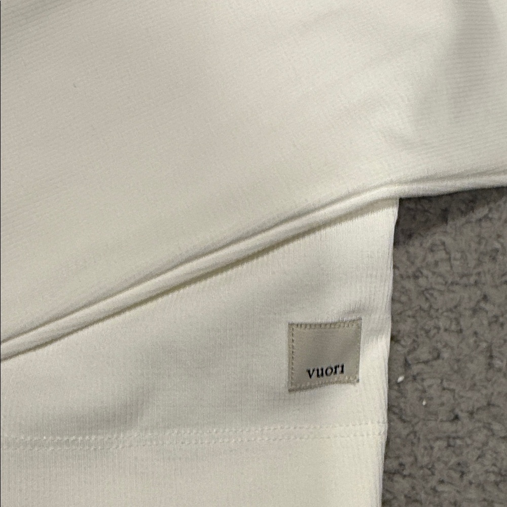VUORI powder blue cropped 1/2 zip pull over long sleeve VW294 White Sweater - Picture 5 of 9